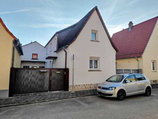 Freistehendes EFH mit sep. ELW im Anbau mit Hof, Werkstatt und großem Südgarten