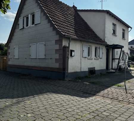 Einfamilienhaus mit 591m² Grundstück u. zusätzl. Bebauungsmöglichkeit in ruhiger Lage von Rödermark