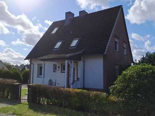 TOP modernisiert, Zweifamilienhaus ca. 1.500 qm Grst., Winsen-OT Walle, Potential "Baugrundstück"