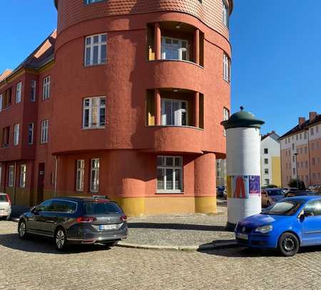 Uninahe 3-Zimmer Wohnung mit Balkon (WG geeignet!)