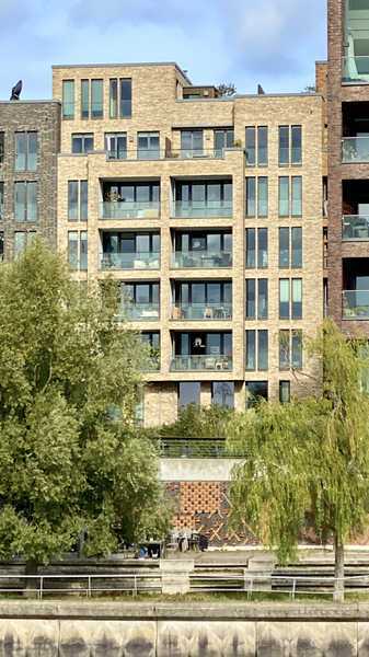 Ein Zuhause am Wasser – Alte Hafen-City in Bestlage – nahe Elbphilharmonie!
