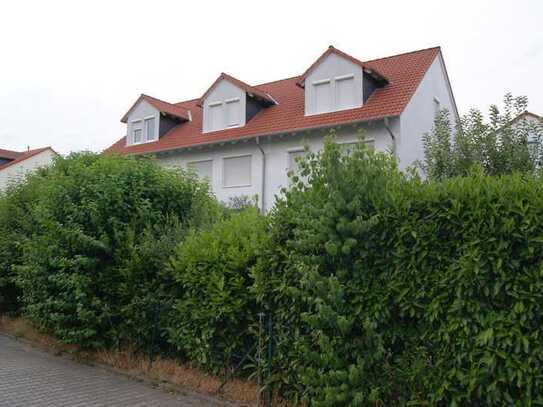 Frankfurt - Schönes Einfamilienhaus mit Garten - Ideal für Familien (Nieder-Eschbach)