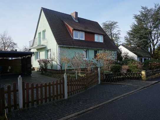 Dies oder keins ... Großes Familiendomizil mit ca. 159 m² Wfl. + Wintergarten auf 960 m² Grdst.