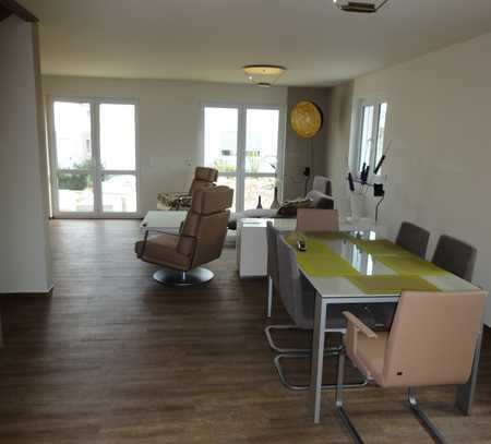 Stilvolle 4-Zimmer-Maisonette-Wohnung mit luxuriöser Innenausstattung mit Terrasse und EBK in Mainz