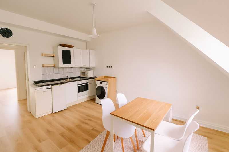 Zweizimmer-Dachgeschosswohnung in Top-Lage von Düsseldorf-Unterbilk