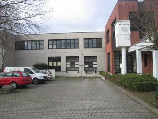 642 m² Lagerhalle / Rampe + ebenerdig + 177 m² Bürofläche in Dietzenbach-Steinberg zu vermieten