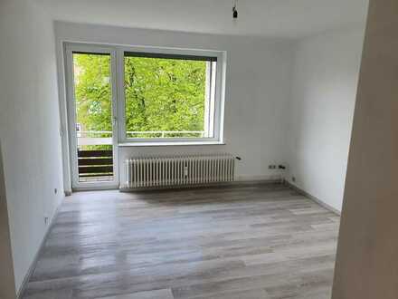 3-Zimmer-Wohnung mit Einbauküche und Balkon zu vermieten