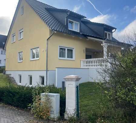 ImmobilienPunkt***NEUWERTIGE VILLA MIT ELW IM BELIEBTEN WIESBADEN-AURINGEN!