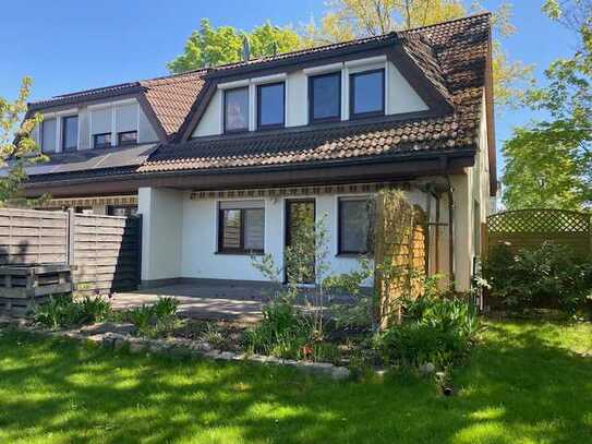 Gepflegte Doppelhaushälfte mit viel Platz und sonnigem Garten