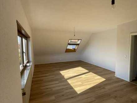 Erstbezug nach vollständiger Sanierung
3-Zimmer Wohnung in Knielingen