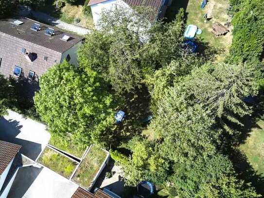 Wohnen am Eichenhain: 2 Familienhaus (195 m²) mit großem Garten im schönen Riedenberg