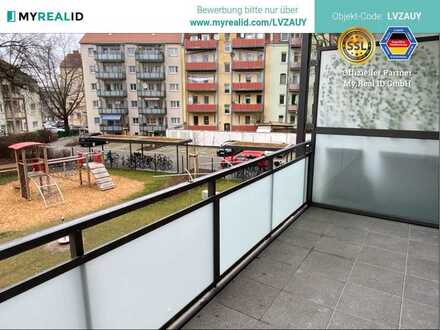 Großer Balkon, sehr gute Verkehrsanbindung + modernes Bad! Ideal für Singles!