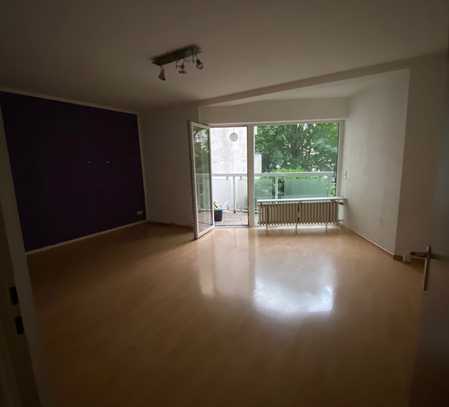 2-Zimmer-Wohnung mit Balkon in attraktiver Lage in Köln Rodenkirchen