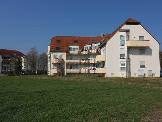 Gut aufgeteilte, helle 2 Raum-Wohnung mit Balkon ruhiger Lage. Mit KFZ-Stellplatz