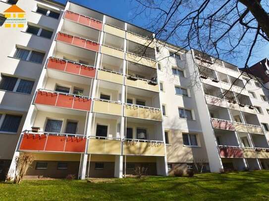 Familienwohnung mit Tageslichtbad und großem Balkon!