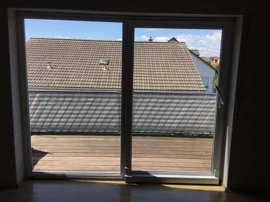 3-Zimmer-DG-Wohnung, offene Küche, mit Balkon in Ketsch
