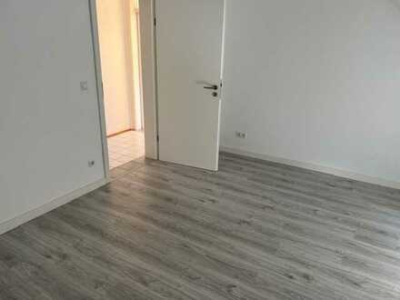 Freundliche 3-Zimmer-Dachgeschosswohnung mit EBK in Augsburg