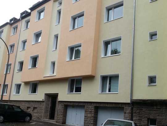 Renovierte, moderne DG-Wohnung in Dortmund (südliche City)