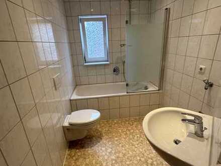 Schöne 3-Zimmer-Hochparterre-Wohnung mit EBK in Coburg