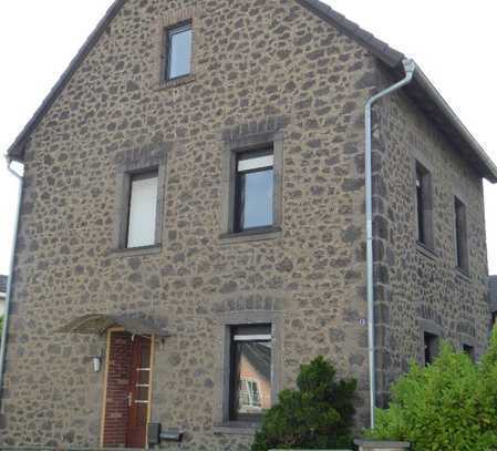 Schönes Haus im Grünen mit drei Zimmern in Mayen-Koblenz (Kreis), Andernach-Miesenheim