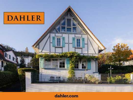 Charmantes Kleinod für Altbau-Liebhaber: Hübsches Familienhaus mit Geschichte