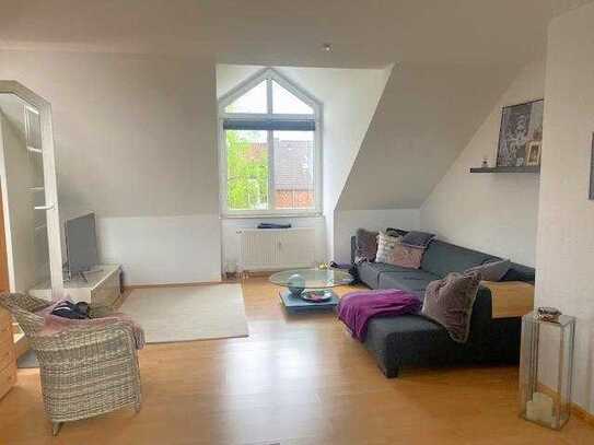 Helle 2 ½ -Zimmerwohnung | Kaiserswerth | 2 Balkone, Garage | Nähe Rhein, Einkaufen, Schulen