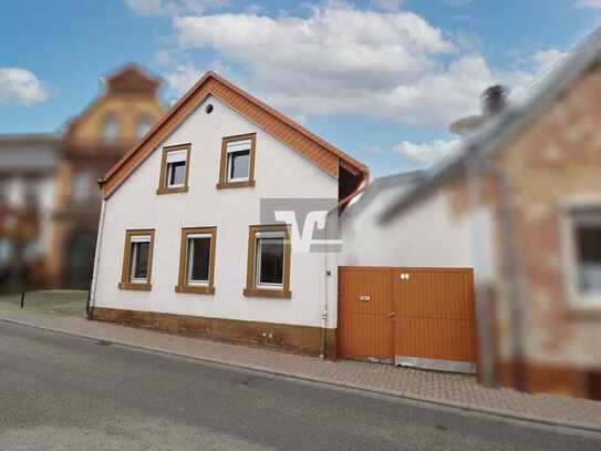 Altbau-Charme mit idyllischem Garten 
und Scheune - Viel Raum für Ihre Ideen!