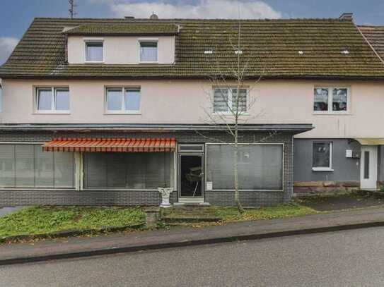 Raumwunder: 2-Familienhaus mit zusätzlich ca. 100 m² Nutzfläche und Garten in Ruhelage