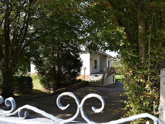 1Familienhaus mit großem Grundstück und traumhaftem Ausblick