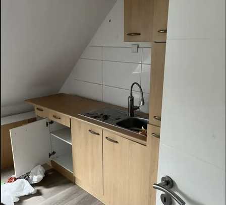 Pärchen Hit: 2-Zimmer-Dachgeschosswohnung mit Einbauküche