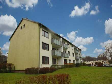 Käufer provisionsfrei. St. Magnus: 3-Zimmer-Wohnung mit Loggia