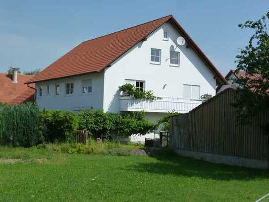 4-Zimmer-Erdgeschosswohnung mit Terrasse in Attenhausen