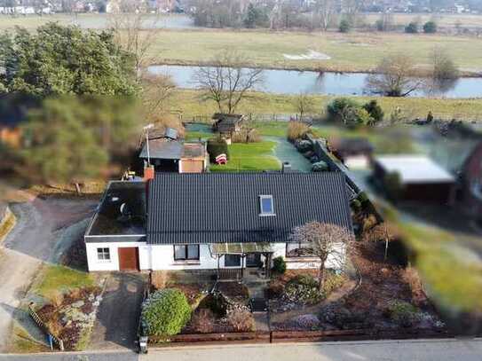 Einfamilienhaus mit Blick auf die Aller