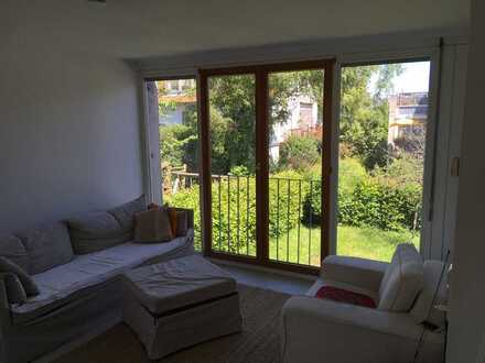 NUR ZWISCHENMIETE: Schöne helle 2,5 Zimmer Wohnung im Schönblick/Winkelwiese