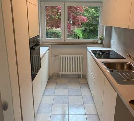 Schöne 3 Zimmer Wohnung mit Balkon, Garage in Untertürkheim