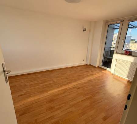 26qm Wohnung mit großer Dachterasse mit Blick über Ludwigshafen