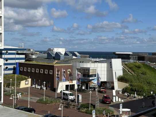 1-Zimmer-Wohnung mit Westbalkon und kleinem Meeresblick in bester Lage am Strand