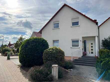 ++ Helle und gepflegte Doppelhaushälfte mit Terrasse, Garten und Garage in ruhiger Wohnlage ! ++