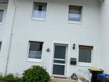 Gemütliches Reihenmittelhaus mit Garten zur langfristigen Anmiete
