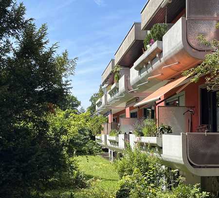 Helles Apartment mit Südbalkon und Blick ins Grüne in München Solln