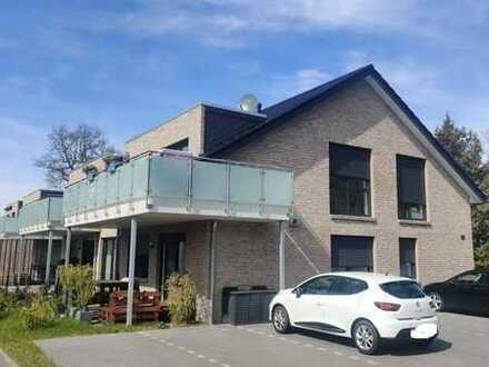 Wohnen direkt am Naturschutzgebiet - Neuwertige Erdgeschoßwohnung in Oldenburg