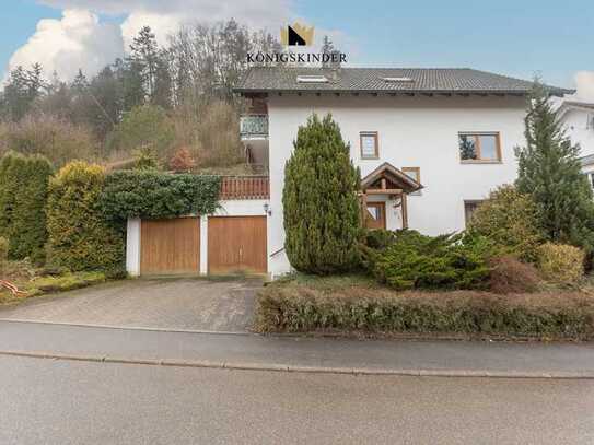 Idyllisches Zweifamilienhaus am Feldrand in Oberndorf - Ruhe und Natur pur!