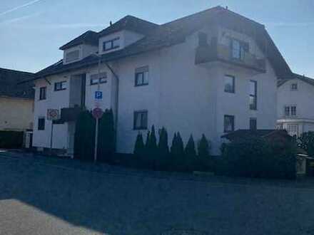 Toll geschnittene 3 Zimmerwohnung mit Südbalkon und Garage in Rüsselsheim-Bauschheim