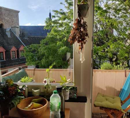 ! Zwischenmiete ! - Gemütliche Altstadt-Wohnung mit Domblick