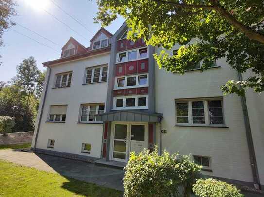 helle 3 Zimmer / Küche / Bad / Balkon Wohnung an einer Spielstraße