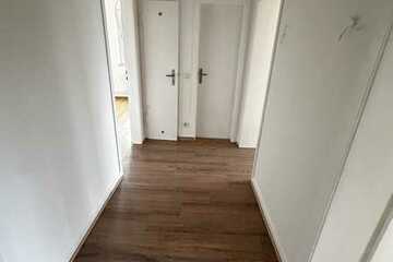 TOP-GEPFLEGTE 3,5 Zimmer Wohnung mit Balkon !!!!