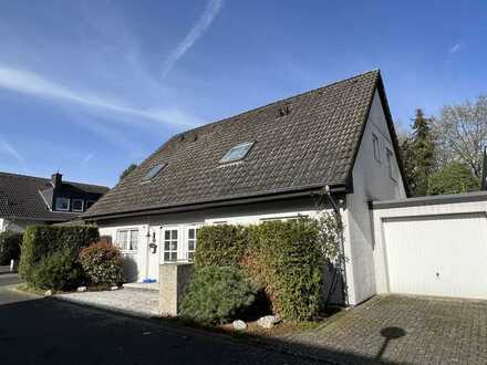 Bezugsfreies Einfamilienhaus mit ELW und schönem Garten in ruhiger Wohnlage am Ende einer Sackgasse!