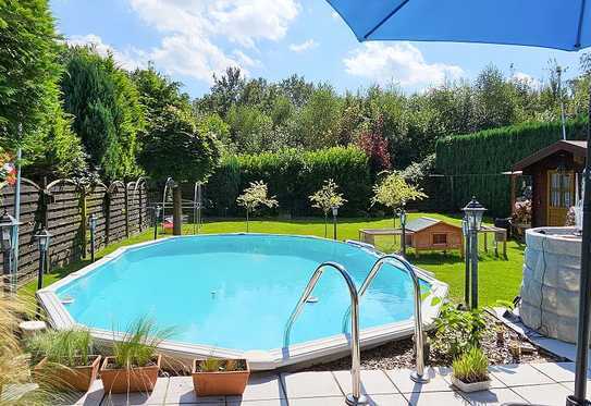 Ein- bis Zweifamilienhaus mit schönem Garten und Pool!