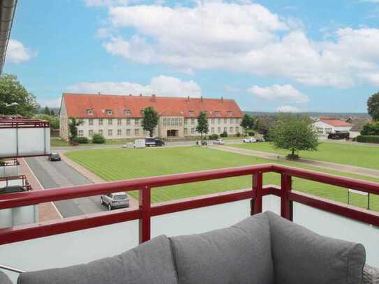 Ort der Gemütlichkeit: 3-Zi.-Whg. im kernsanierten Denkmalschutzhaus mit Pkw-Stellplatz und Balkon