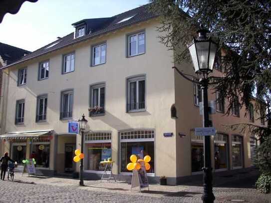 Freundliche 4-Zimmer-Wohnung mit Balkon in Kempen